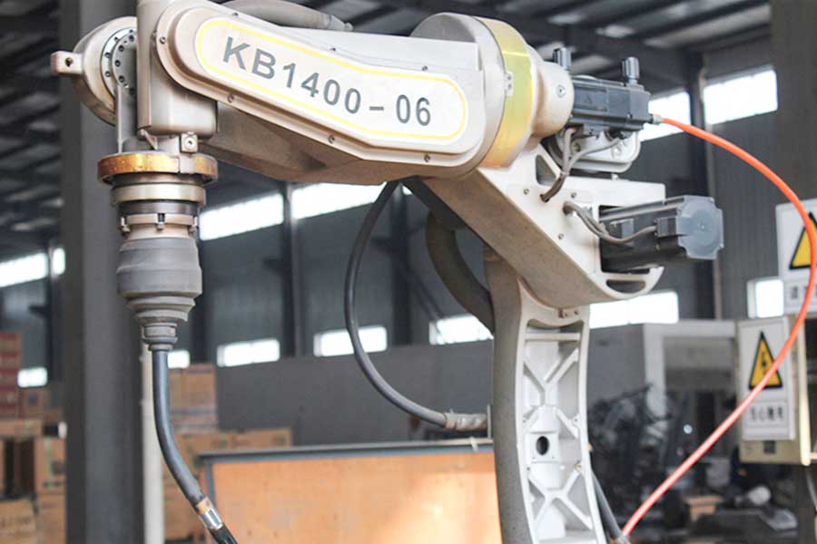 Robot-Welding-Machine